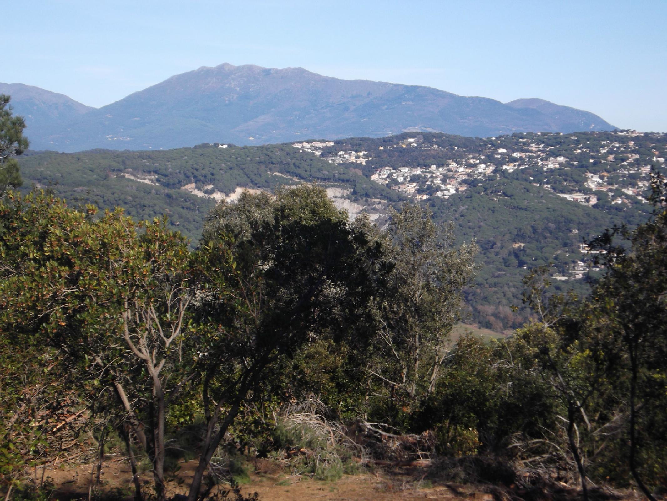 El Montseny vist des del cim del Turó de la Gola