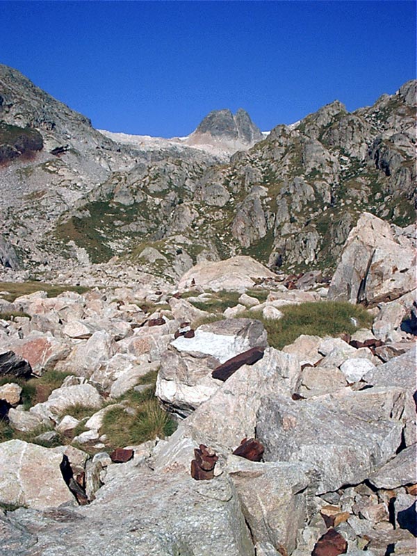 preside la Forca de Remuñé (2945 m)