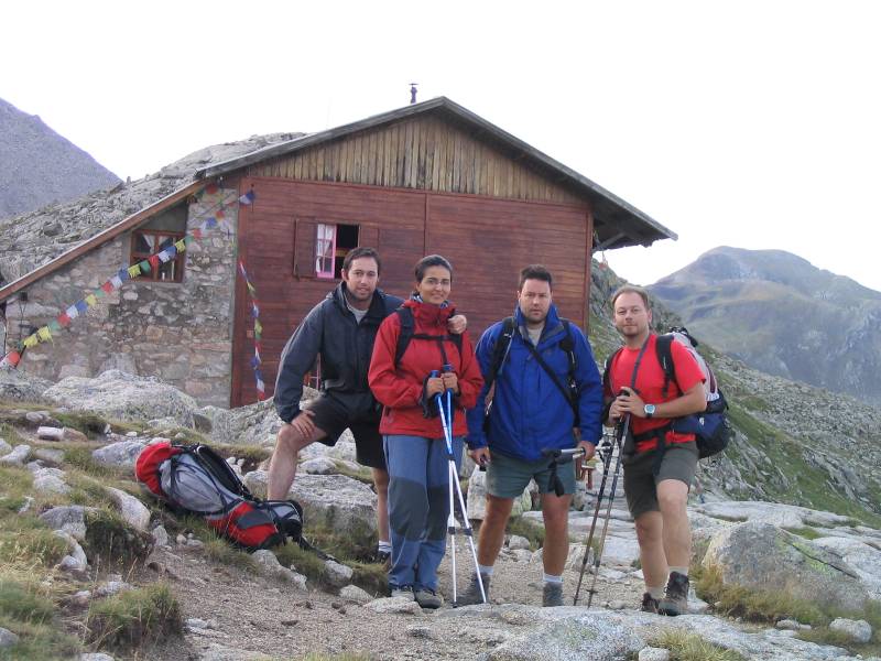 Refugi Colomina (2410 m, 4h20m)