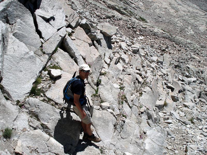Tarzán bajando de la Aguja Juncadella (3021 m) y en predisposición de atacar la Aguja de Cregüeña (3043 m)