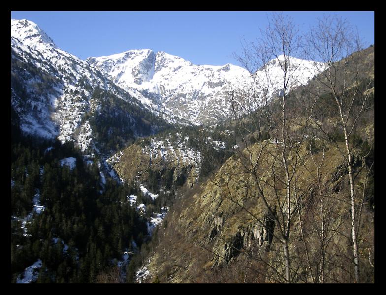 Vista de tota la vall amb el Montroig al fons