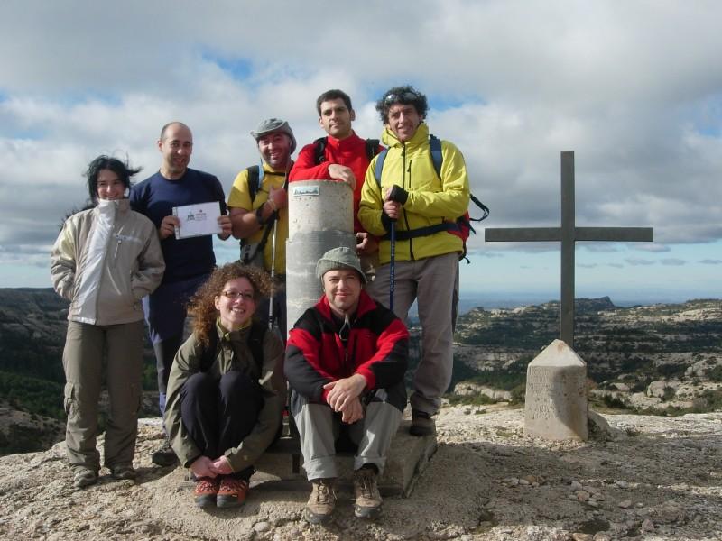 Fem el primer cim, La Roca Corbatera (1163 m)