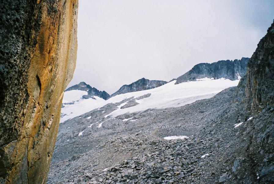 Último vistazo antes del descenso muy largo (piedras +++)