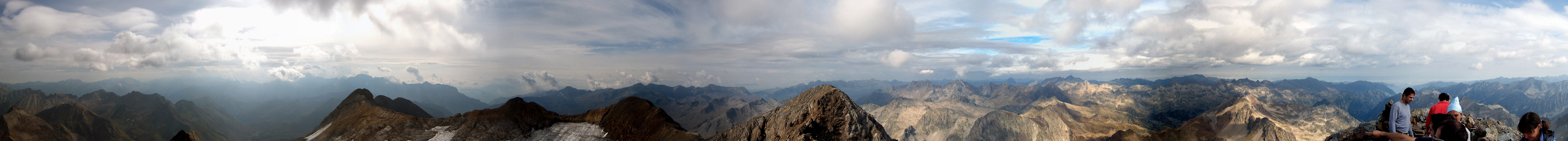 Vista panorámica desde la cima del Grand Vignemale (3298 m)
