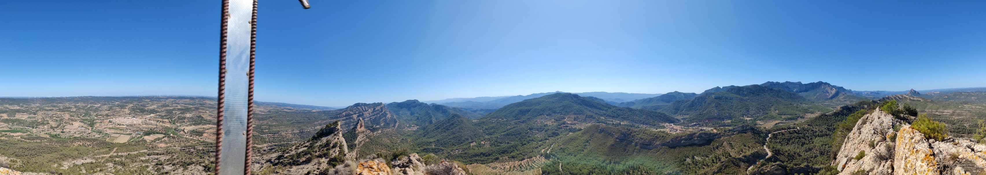 Vistas desde la cima del Rocamala (621 m)