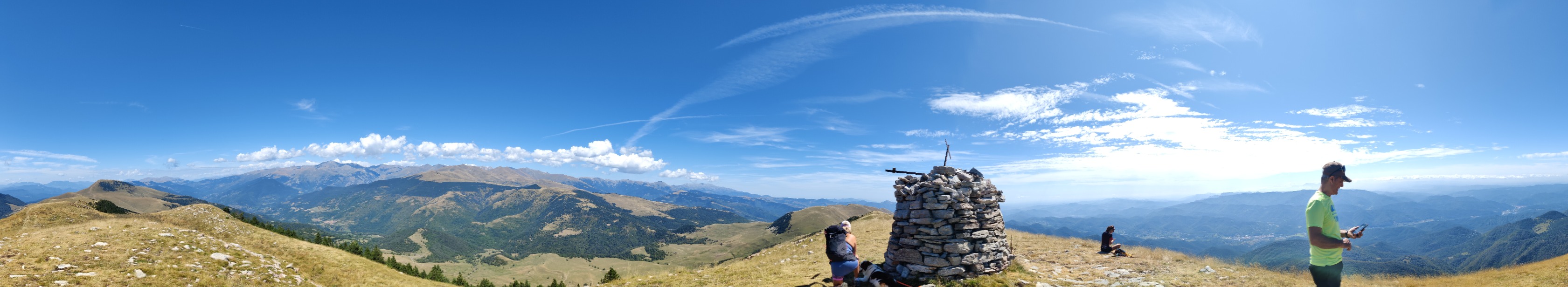 Vistas desde la cima del Puig Estela (2013 m)