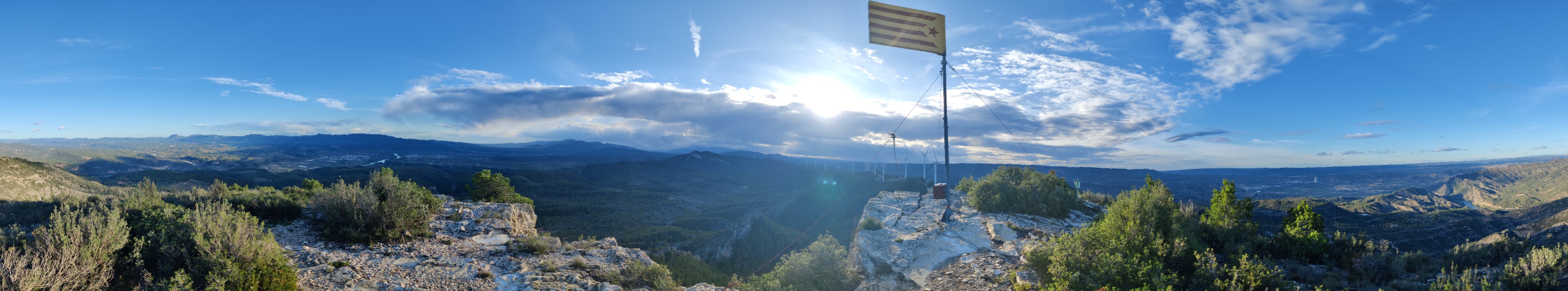Vistas desde la cima del Pic de l'Àguila (492 m)