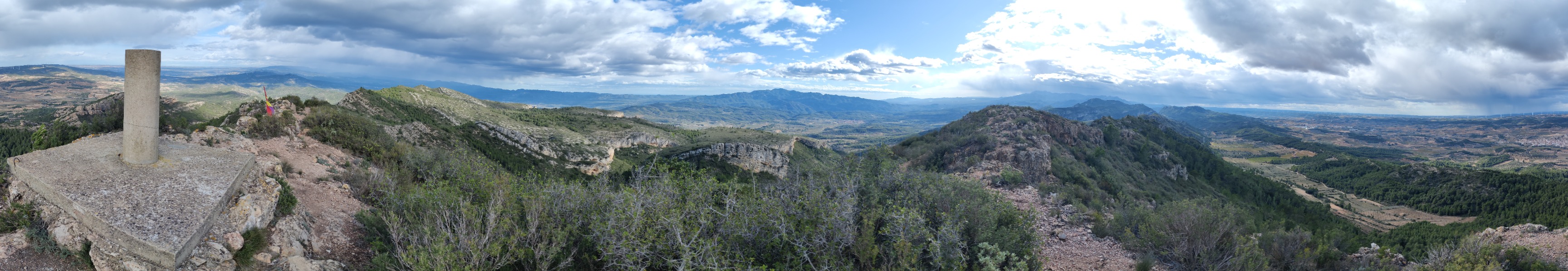 Vistas desde la cima de la Punta Redona (659 m)