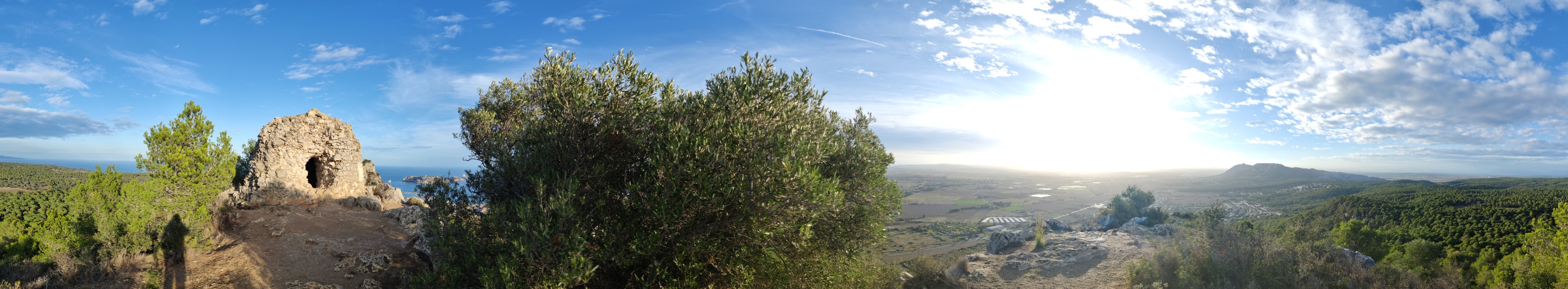 Vistas desde la cima de la Torre Moratxa (220 m)