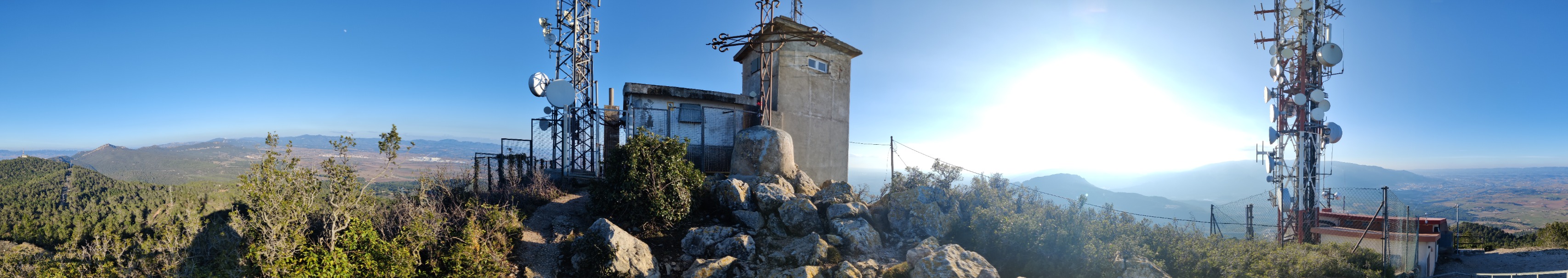 Vistas desde la cima de La Cogulla (786 m)