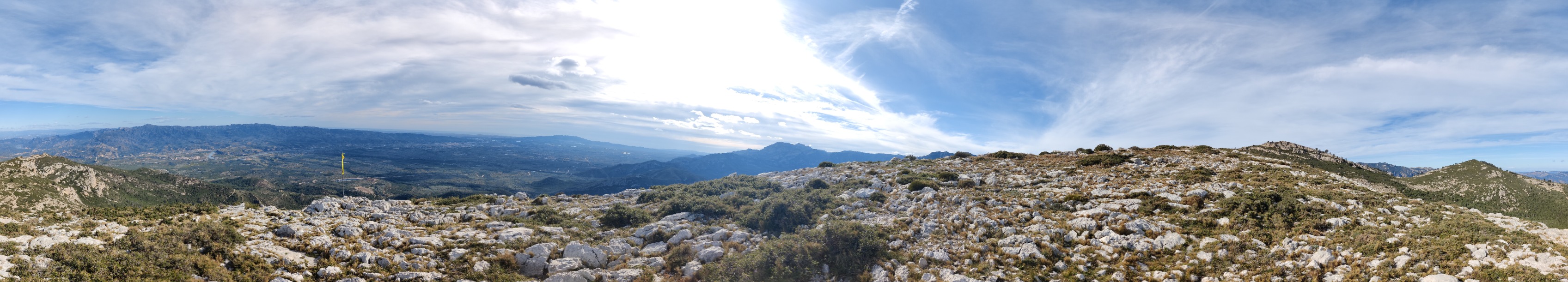 Vistas desde la cima secundaria de La Moleta (807 m)