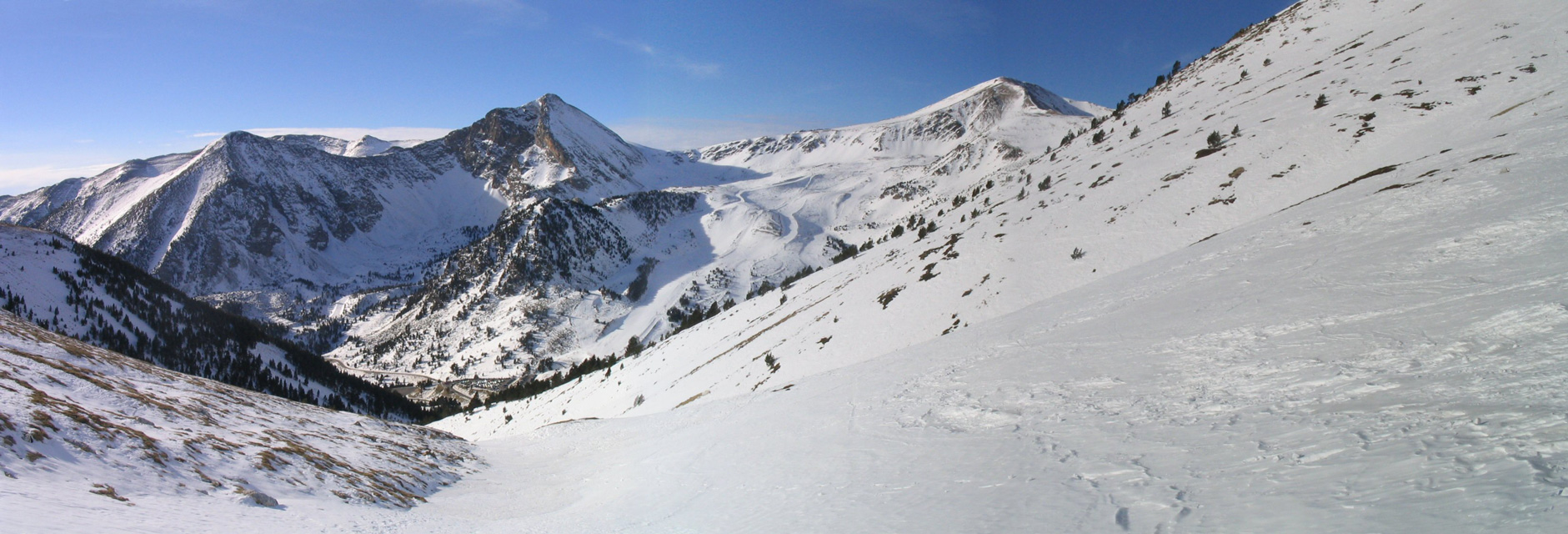 El Gra de Fajol Gran (2708 m), el Coll de la Marrana y el Bastiments (2881 m) desde la Portella de Mentet