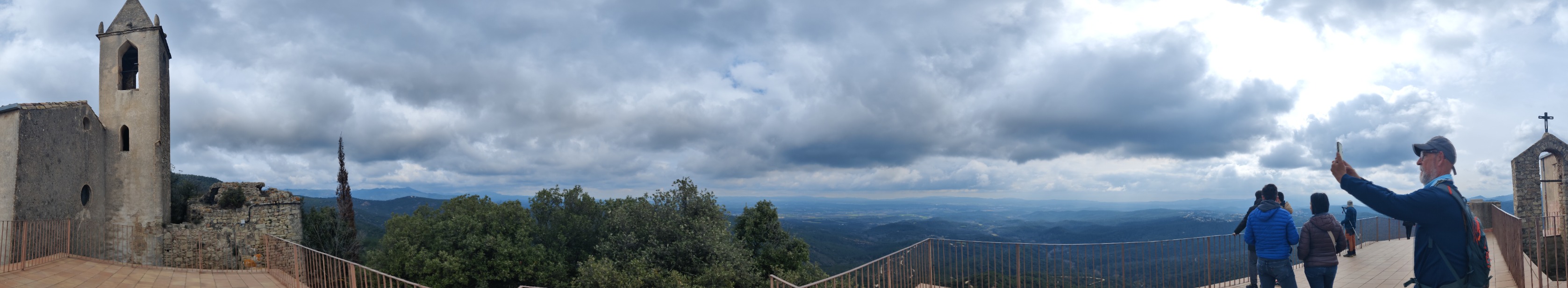 Vistas desde la cima de L'Argimon (465 m)